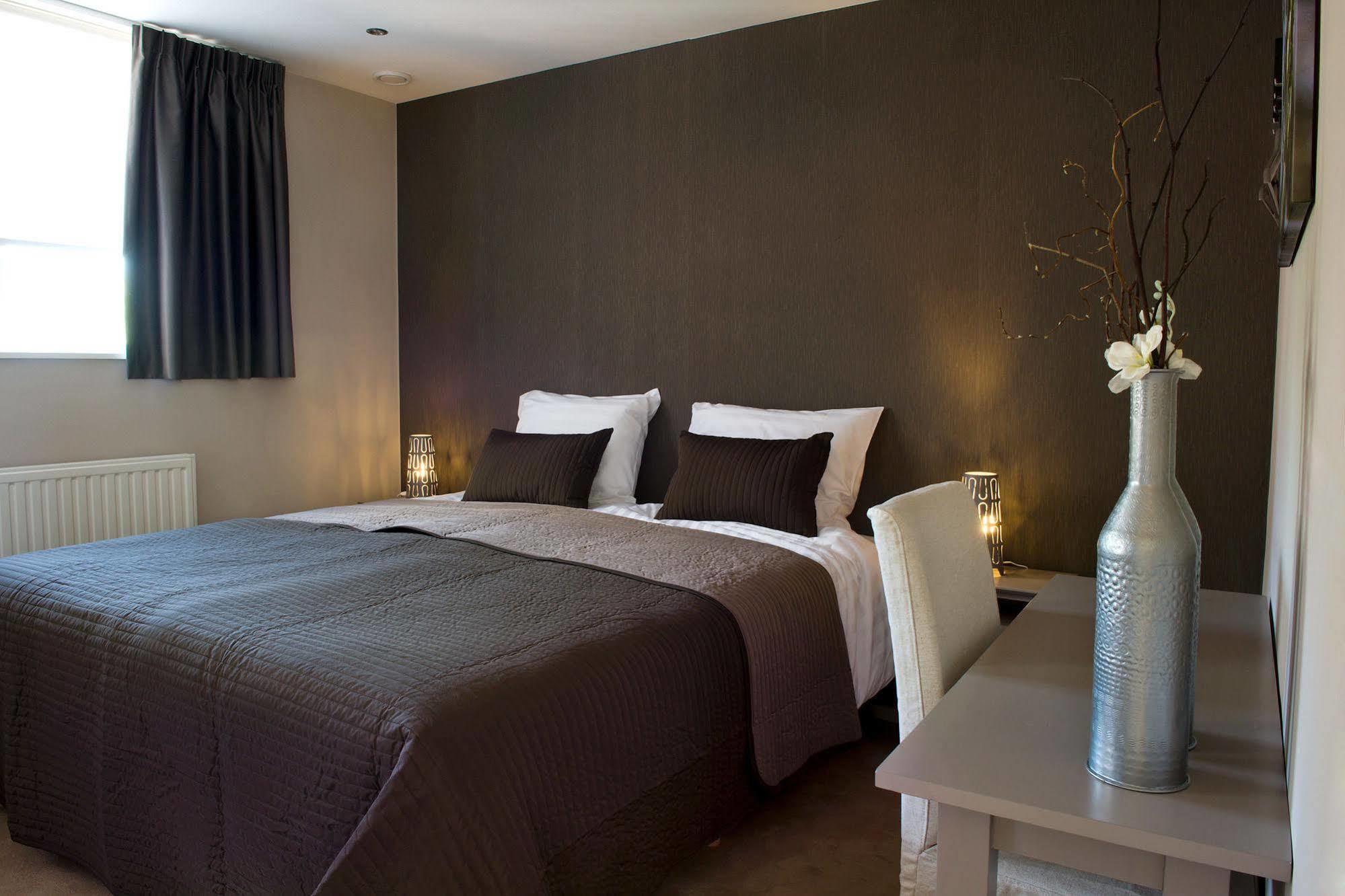 Hotel-Restaurant Thuis! Dinteloord Ngoại thất bức ảnh