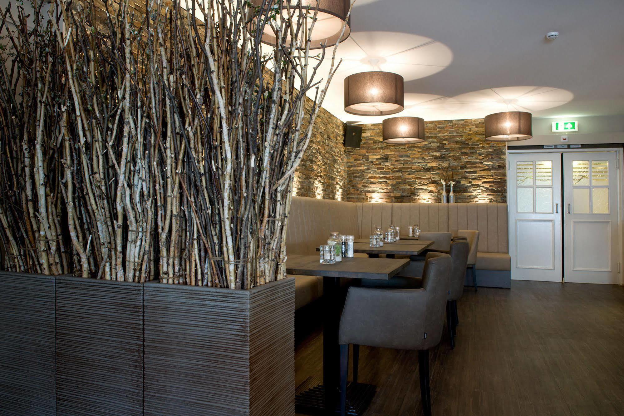Hotel-Restaurant Thuis! Dinteloord Ngoại thất bức ảnh